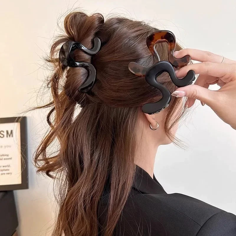 Geometric Design Hair Claw Cli - Women Accessories Shop Design recension och pris