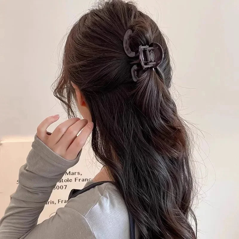 Geometric Design Hair Claw Cli - Women Accessories Shop Design recension och pris