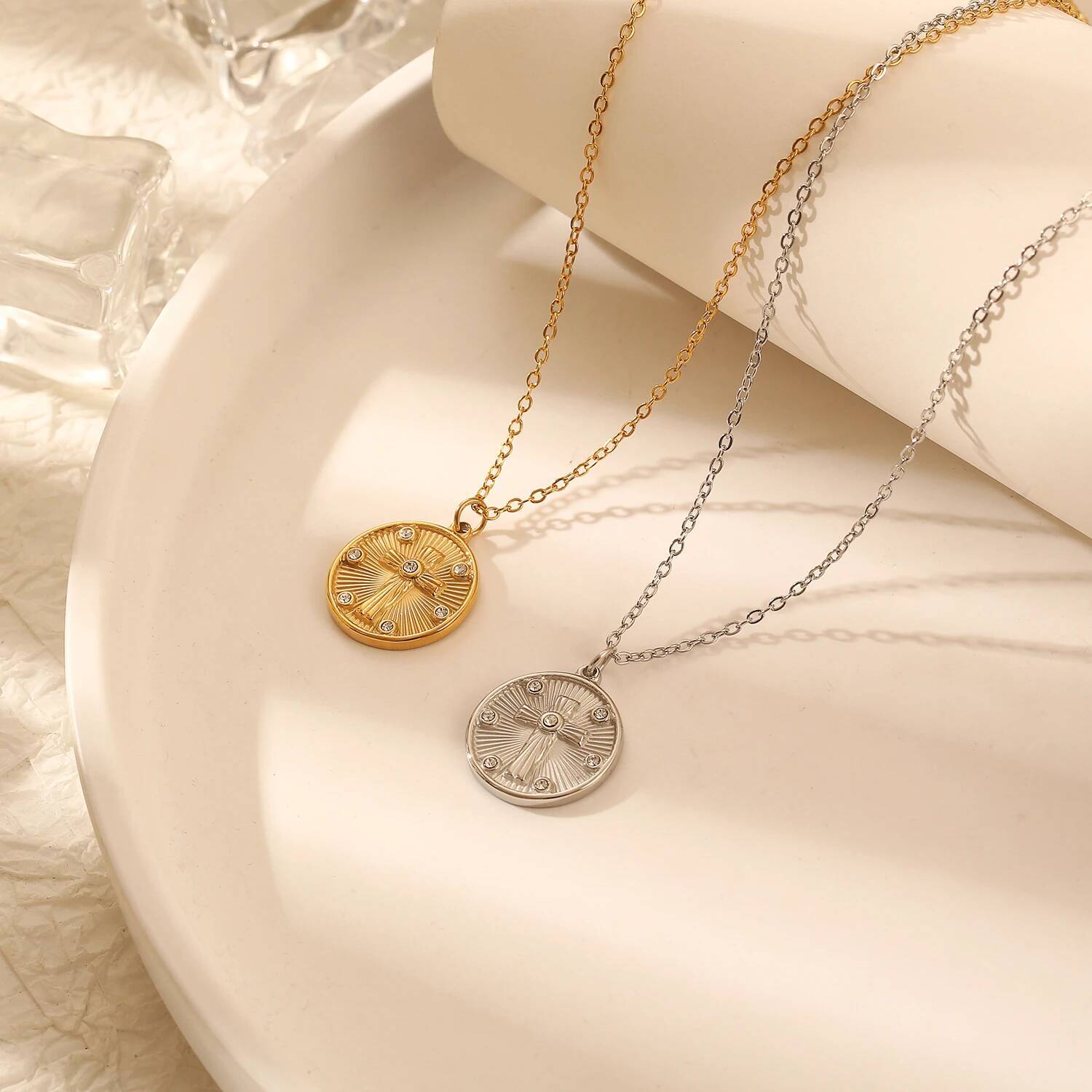Women Delicate Round Coin Zirc - Coin Necklace Delicate recension och pris