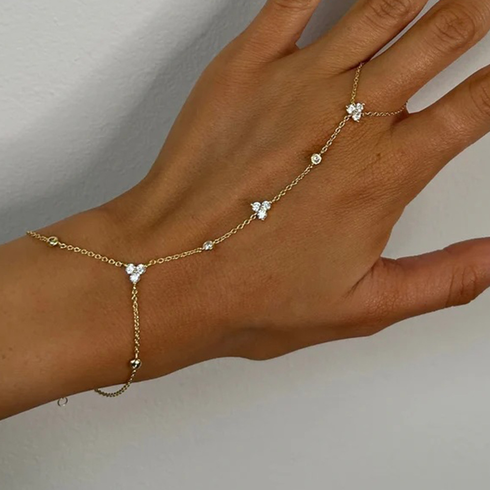 Crystal Fingerless Hand Chain  - Women Accessories In Amazon recension och pris