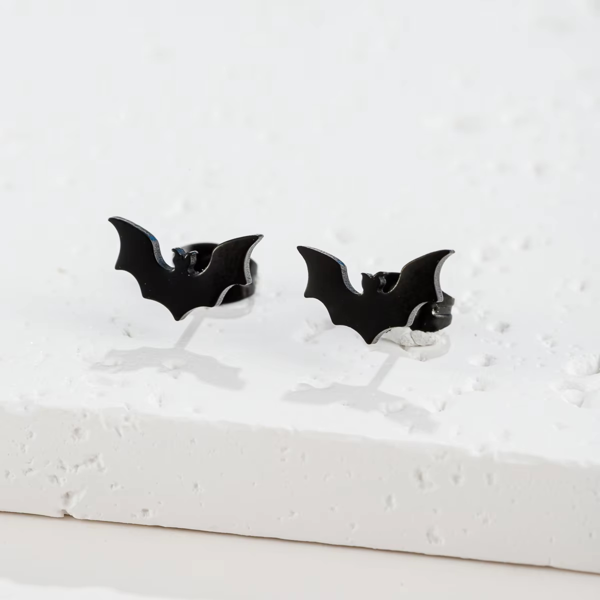 Gothic Vampire Bat Minimalist  - Women'S Vampire Accessories recension och pris
