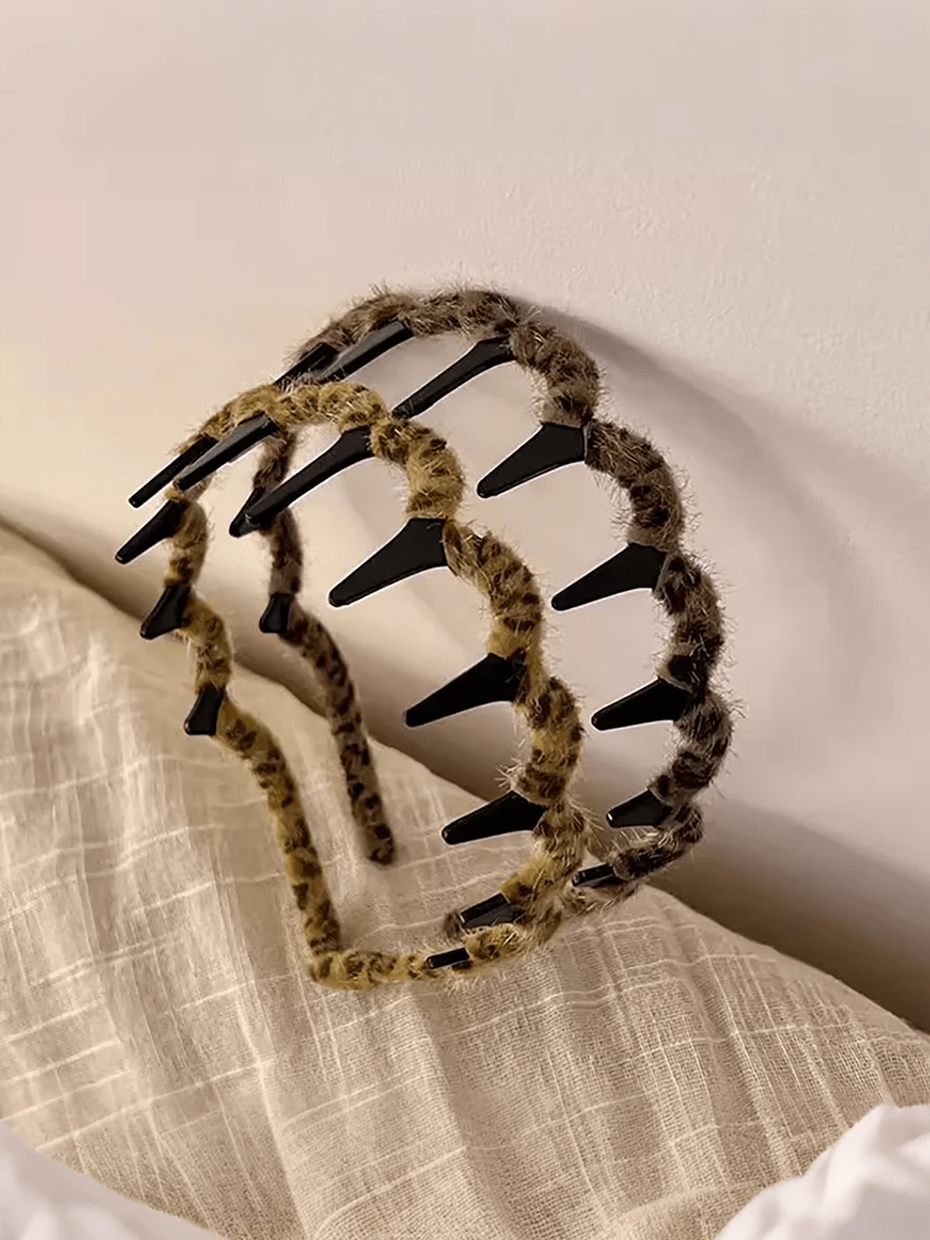Leopard Print Wavy Headband fo - Women Accessories Shop Design recension och pris