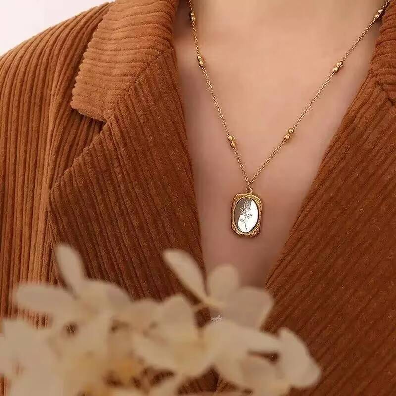 Fashion Rose Flower Delicate W - Coin Necklace Delicate recension och pris